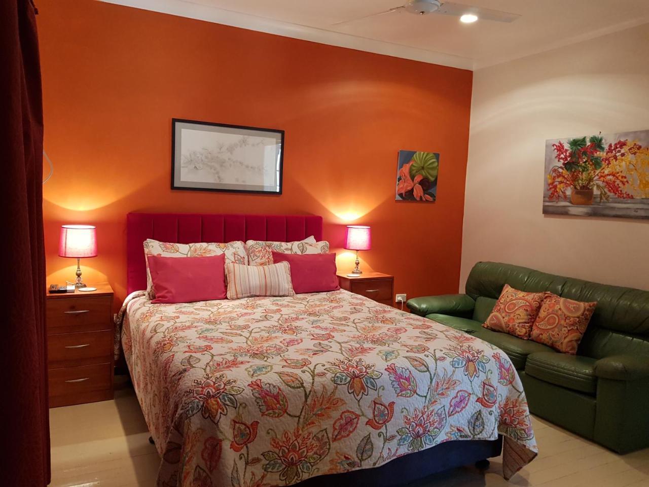 Sonja's Bed & Breakfast 3*